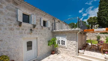 Heritage Villa with Pool and Sauna in Mlini