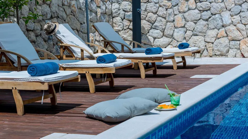 Heritage Villa with Pool and Sauna in Mlini