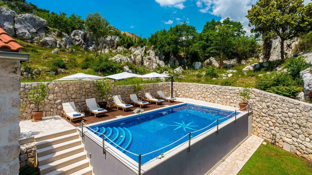 Heritage Villa with Pool and Sauna in Mlini