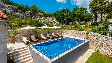 Heritage Villa with Pool and Sauna in Mlini