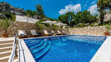 Heritage Villa with Pool and Sauna in Mlini