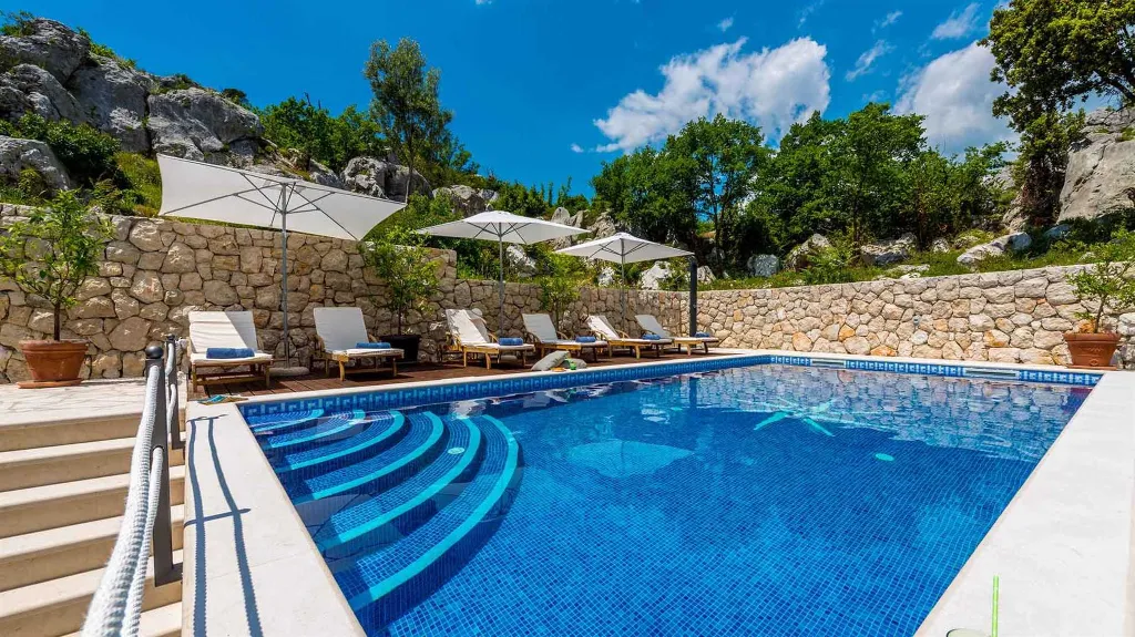 Heritage Villa with Pool and Sauna in Mlini