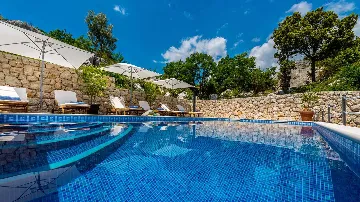 Heritage Villa with Pool and Sauna in Mlini