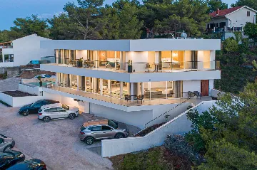 Villa with Sauna & Indoor Jacuzzi in Vrboska