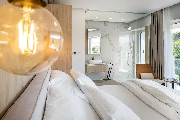 Villa with Sauna & Indoor Jacuzzi in Vrboska