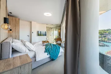 Villa with Sauna & Indoor Jacuzzi in Vrboska