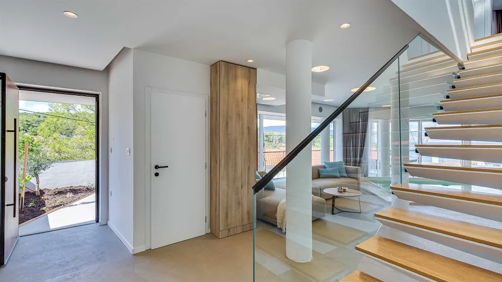 Villa with Sauna & Indoor Jacuzzi in Vrboska