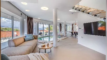 Villa with Sauna & Indoor Jacuzzi in Vrboska