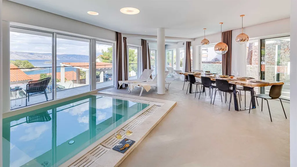 Villa with Sauna & Indoor Jacuzzi in Vrboska