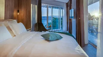 Villa with Sauna & Indoor Jacuzzi in Vrboska