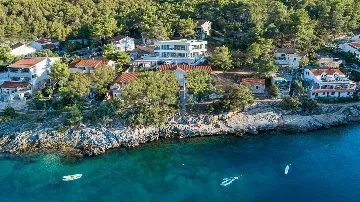 Villa with Sauna & Indoor Jacuzzi in Vrboska