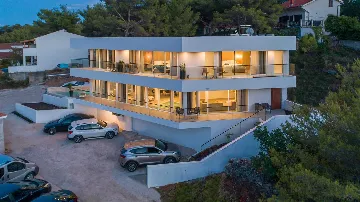 Villa with Sauna & Indoor Jacuzzi in Vrboska