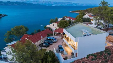 Villa with Sauna & Indoor Jacuzzi in Vrboska