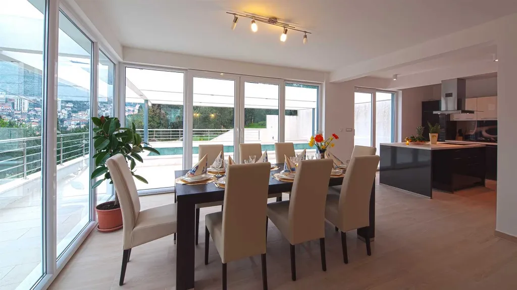 4-Bedroom Villa with Heated Pool in Dubrovnik