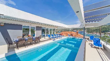 4-Bedroom Villa with Heated Pool in Dubrovnik