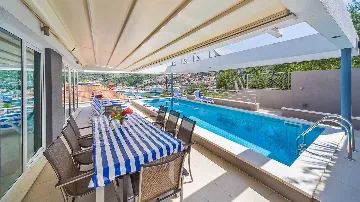 4-Bedroom Villa with Heated Pool in Dubrovnik
