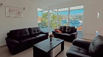 4-Bedroom Villa with Heated Pool in Dubrovnik