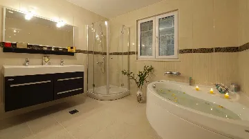 4-Bedroom Villa with Heated Pool in Dubrovnik