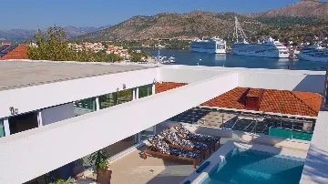 4-Bedroom Villa with Heated Pool in Dubrovnik