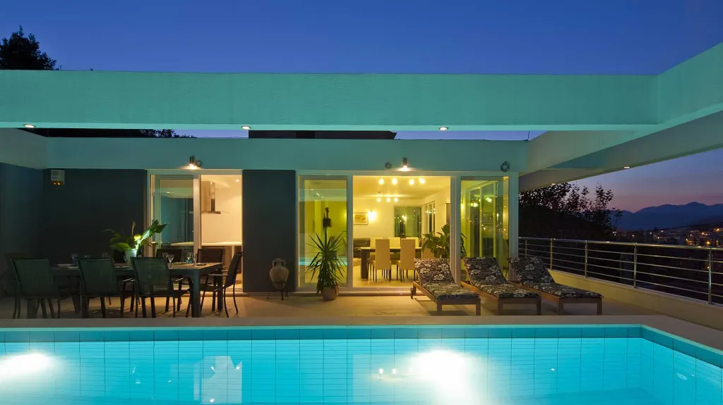 4-Bedroom Villa with Heated Pool in Dubrovnik