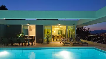 4-Bedroom Villa with Heated Pool in Dubrovnik
