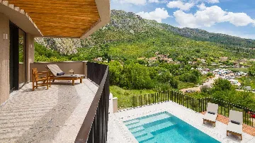 Dubrovnik 3-Bedroom Villa with Heated Pool