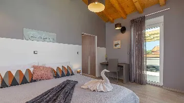 Pula 4-Bedroom Villa with Private Parking