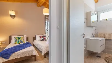 Pula 4-Bedroom Villa with Private Parking