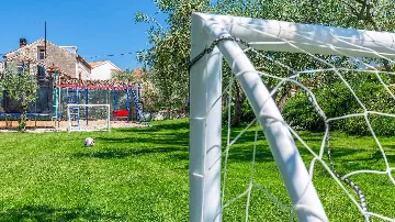 Pula 4-Bedroom Villa with Private Parking