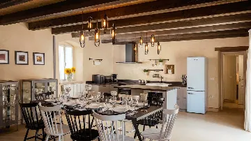 Renovated Heritage Villa with Infinity Pool in Žminj