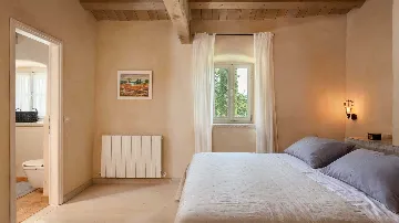 Renovated Heritage Villa with Infinity Pool in Žminj