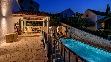 Eco-Friendly Villa in Splitska (6–8 Guests)