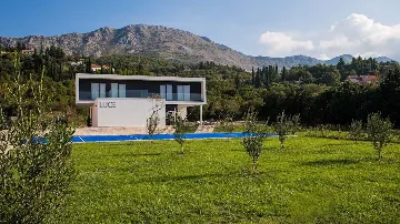 Kupari 5-Bedroom Villa with Swimming Pool