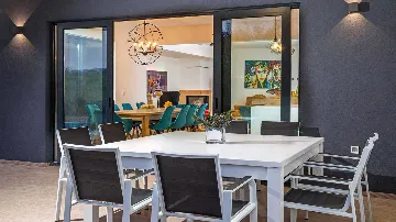 Kupari 5-Bedroom Villa with Swimming Pool