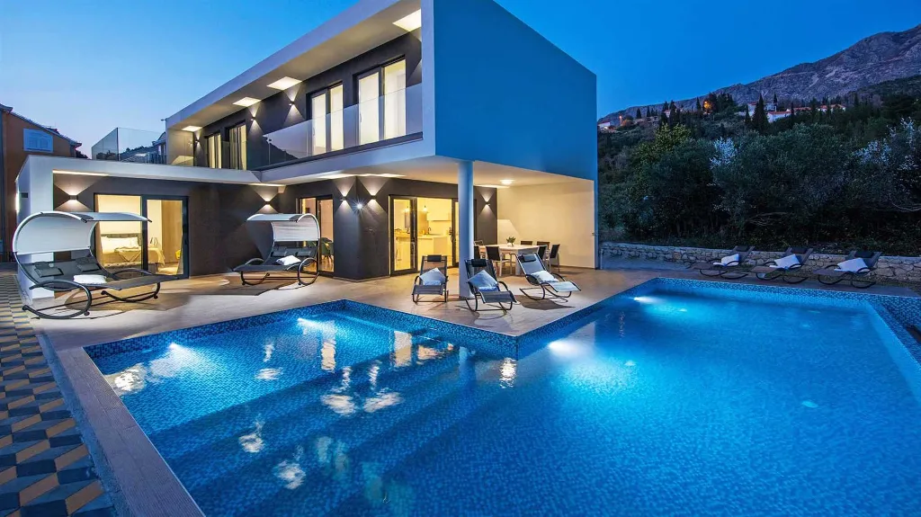 Kupari 5-Bedroom Villa with Swimming Pool