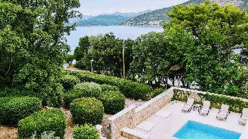 5-Bedroom Villa in Dubrovnik for 9 Guests