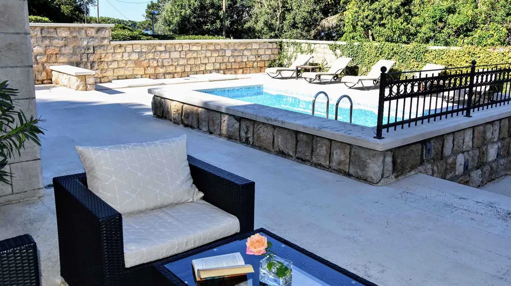 5-Bedroom Villa in Dubrovnik for 9 Guests