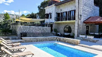 5-Bedroom Villa in Dubrovnik for 9 Guests