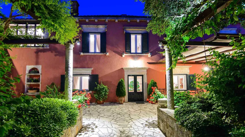 Villa in Mlini for Up to 12 Guests with Heated Pool