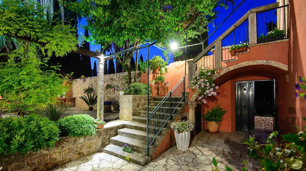 Villa in Mlini for Up to 12 Guests with Heated Pool