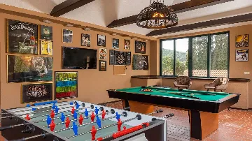 Villa in Mlini for Up to 12 Guests with Heated Pool