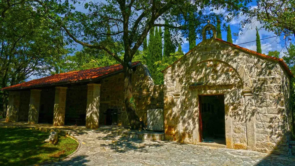 Heritage Villa in Čilipi for 8 Guests