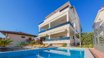 Villa in Podstrana for Up to 20 Guests