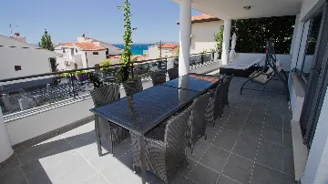 Villa in Podstrana for Up to 20 Guests