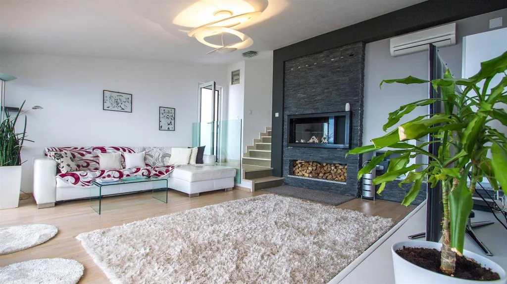 Villa in Podstrana for Up to 20 Guests
