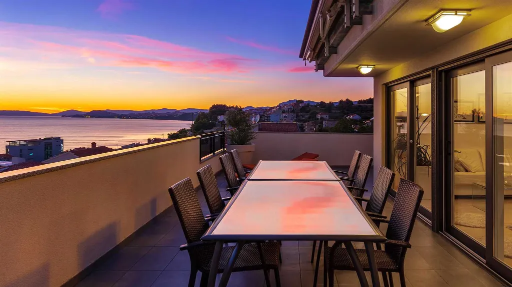 Villa in Podstrana for Up to 20 Guests