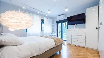 4-Bedroom Villa with Heated Infinity Pool in Dubrovnik