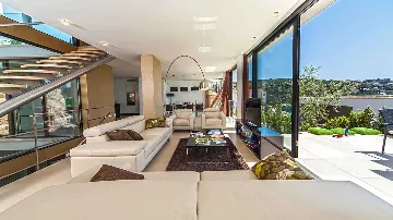 Modern 3-Bedroom Villa in Primošten for 6