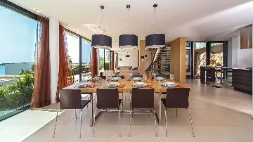 Modern 3-Bedroom Villa in Primošten for 6