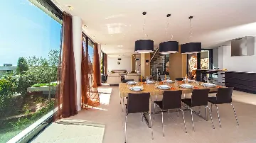 Modern 3-Bedroom Villa in Primošten for 6